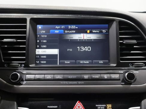 Used 2017 Hyundai Elantra Limited w/ Limited Ultimate Package 05 FWD image 29
