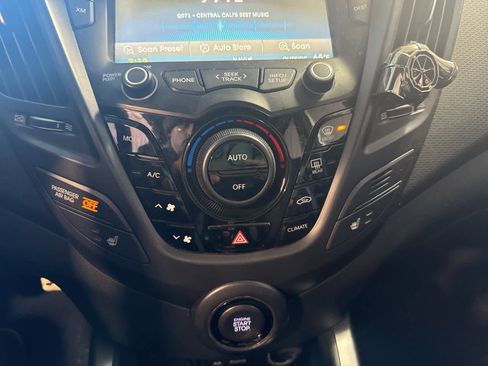 Used 2015 Hyundai Veloster Turbo w/ Option Group 04 image 23