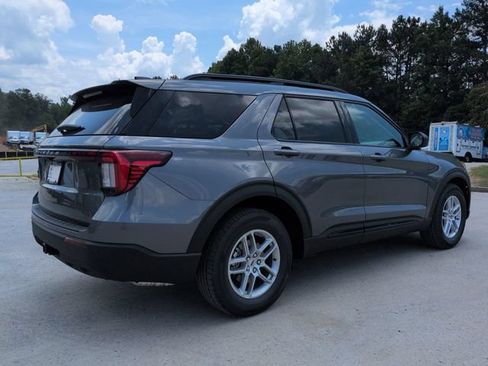 New 2026 Ford Explorer Active RWD image 4