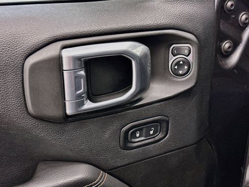 Used 2022 Jeep Gladiator Mojave w/ Cold Weather Group AWD/4WD image 15