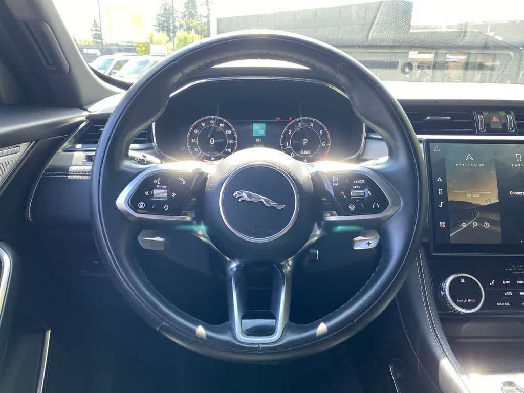 Used 2025 Jaguar F-PACE R-Dynamic S AWD/4WD image 19