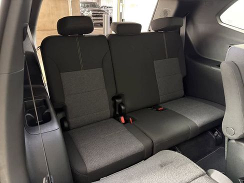 New 2026 GMC Acadia Elevation image 25