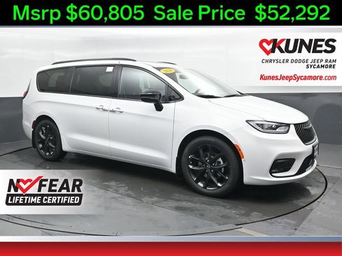 New 2026 Chrysler Pacifica Limited FWD image 1