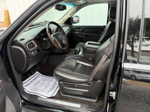 Used 2013 GMC Yukon XL Denali image 24