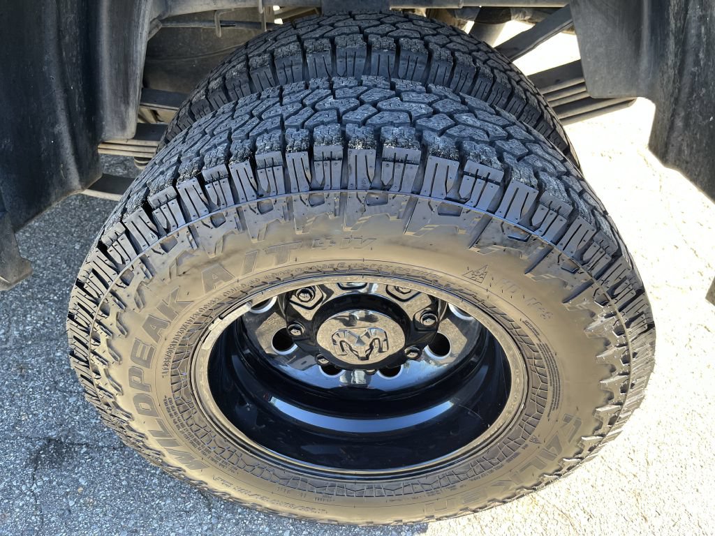 Used 2024 RAM 3500 Big Horn w/ Night Edition AWD/4WD image 15