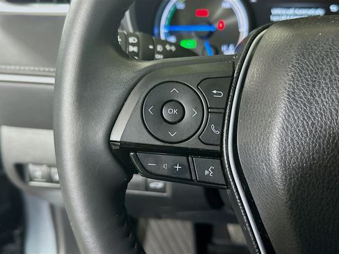 Used 2023 Toyota Venza XLE AWD/4WD image 16