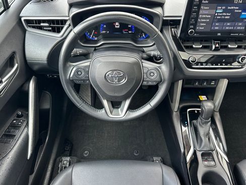 Certified 2022 Toyota Corolla Cross XLE w/ Convenience Package AWD/4WD image 14