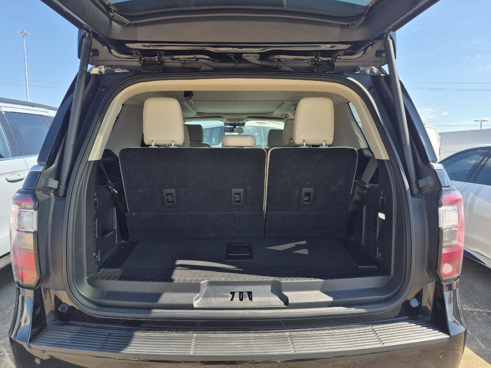Certified 2019 Ford Expedition Platinum RWD image 18
