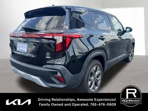 Used 2024 Kia Seltos LX AWD/4WD image 4