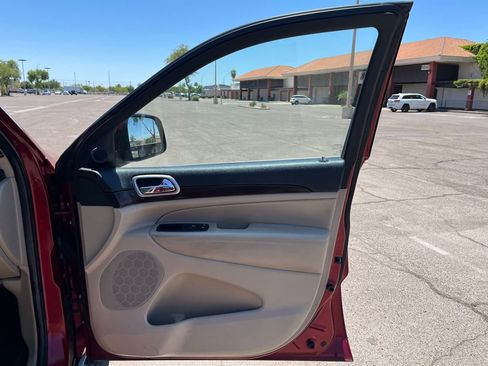 Used 2014 Jeep Grand Cherokee Laredo w/ Quick Order Package 23E image 17