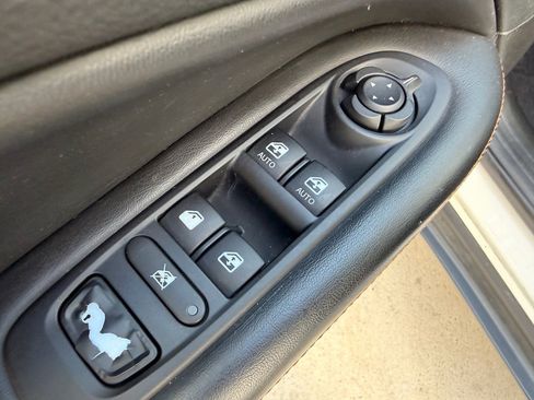 Used 2019 Jeep Compass Sport FWD image 13
