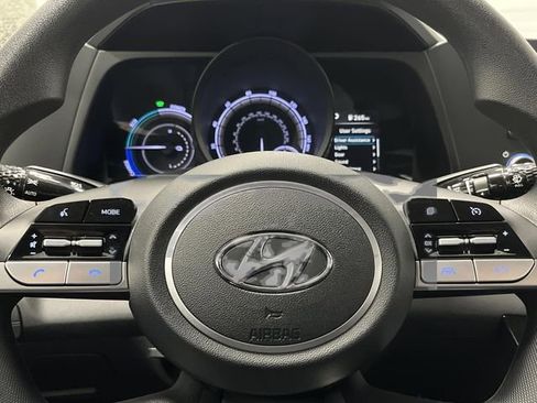 Used 2021 Hyundai Elantra Blue image 15