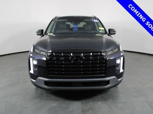 Certified 2025 Hyundai Palisade Limited image 10