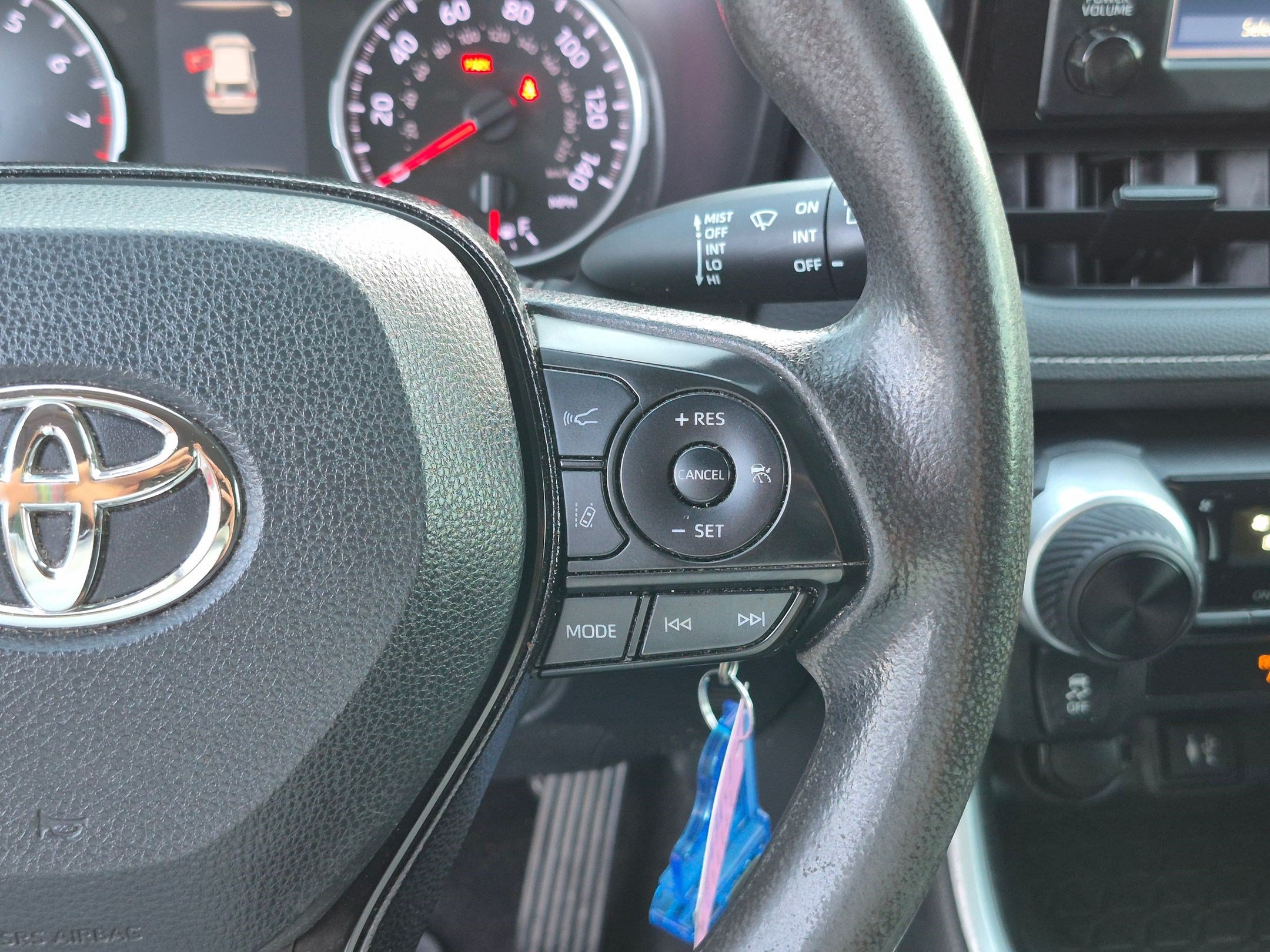 Used 2019 Toyota RAV4 LE w/ All Weather Liner Package AWD/4WD image 20