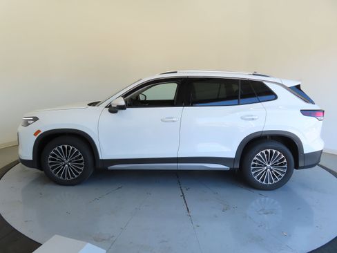New 2026 Volkswagen Tiguan S FWD image 8