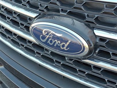 Used 2023 Ford Explorer XLT