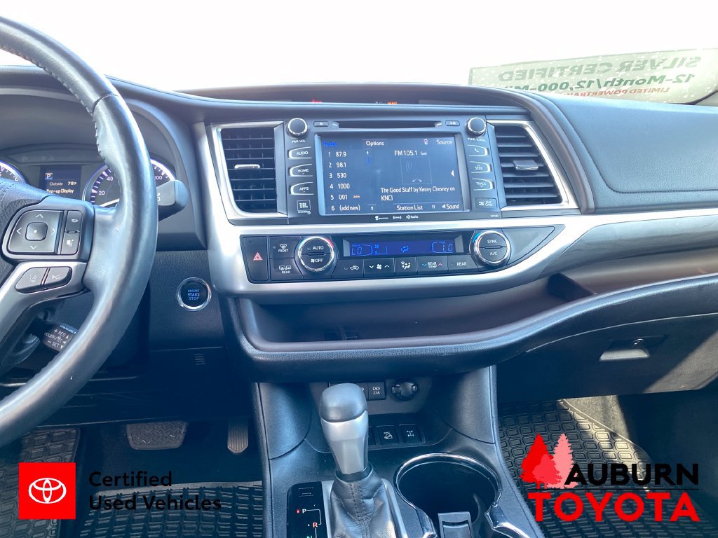 Certified 2017 Toyota Highlander Limited Platinum w/ Carpet Mat Package AWD/4WD image 17