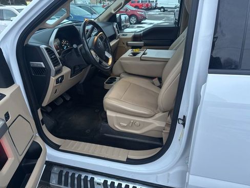 Used 2017 Ford F150 Lariat image 12