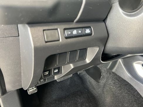 Certified 2024 Nissan Frontier SV AWD/4WD image 46
