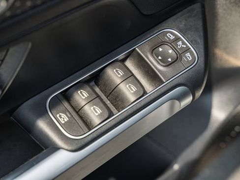 Used 2024 Mercedes-Benz EQB 350 4MATIC SUV image 39