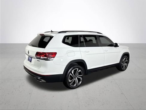 Certified 2023 Volkswagen Atlas SE w/ Panoramic Sunroof Package AWD/4WD image 6