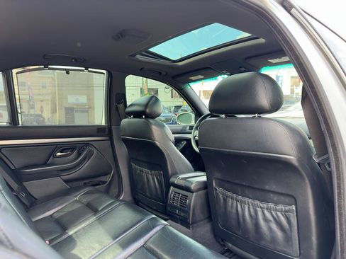 Used 2000 BMW M5 RWD image 19