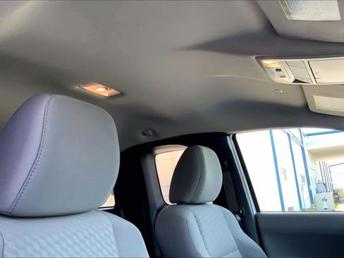 Used 2022 Toyota Tacoma SR RWD image 14