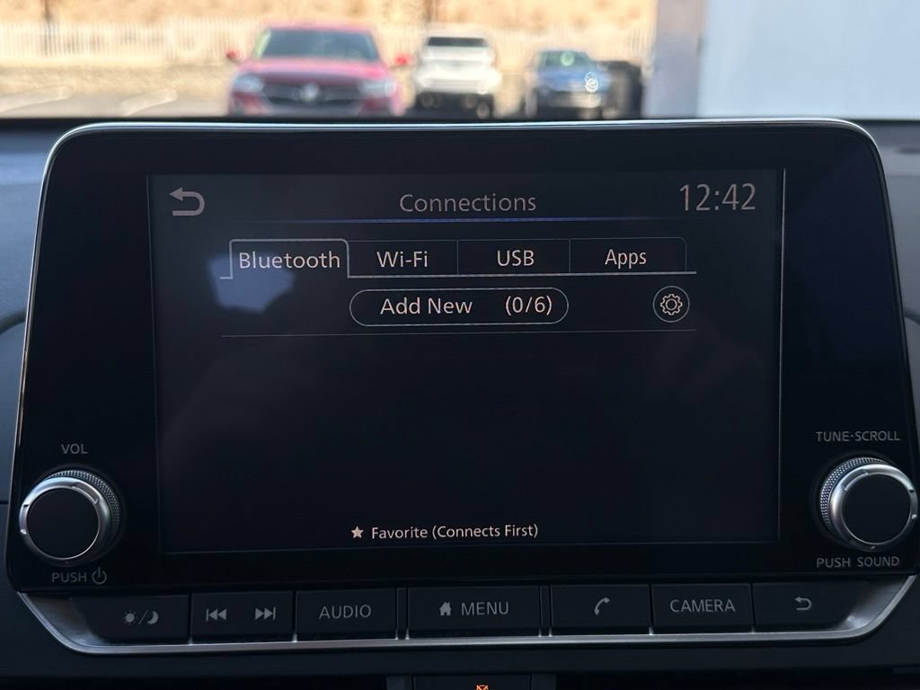 Used 2025 Nissan Altima 2.5 SV FWD image 24