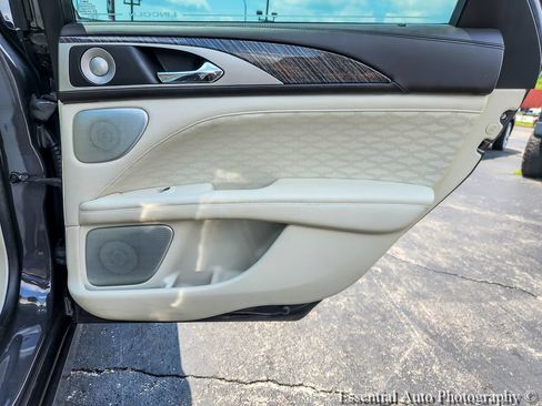 Used 2018 Lincoln MKZ Black Label w/ Technology Package FWD image 19
