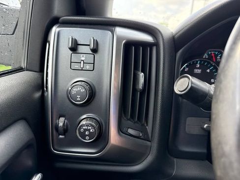 Used 2017 Chevrolet Silverado 1500 LT w/ All Star Edition AWD/4WD image 19