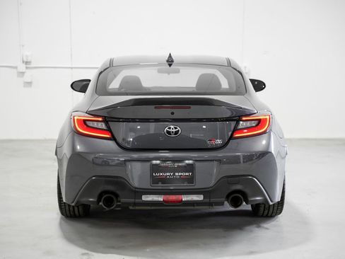 Used 2024 Toyota GR86 Premium image 4