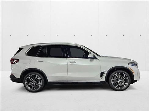 Used 2026 BMW X5 sDrive40i w/ Climate Comfort Package RWD image 4
