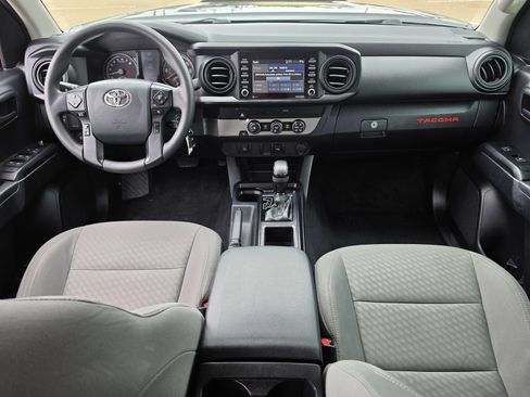 Used 2020 Toyota Tacoma SR w/ SR Convenience Package RWD image 8