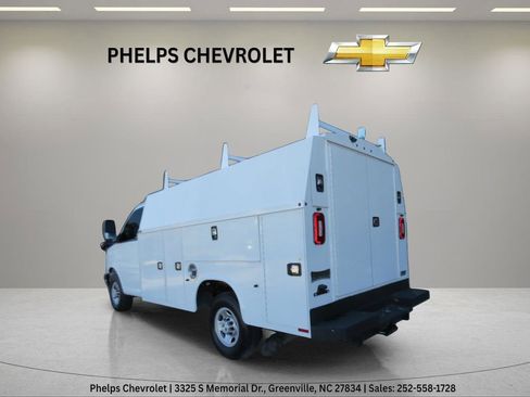 Used 2023 Chevrolet Express 3500 w/ Power Convenience Package image 6
