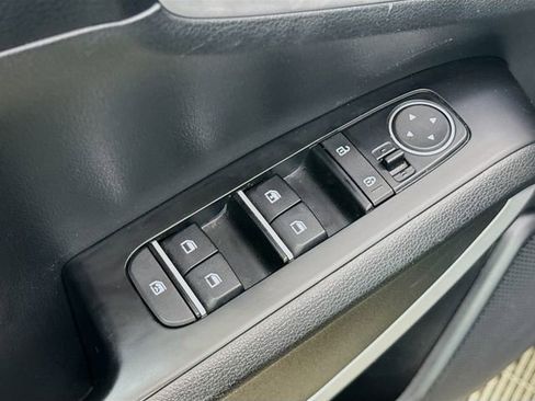 Used 2024 Kia Soul LX w/ Option Group 015 image 17