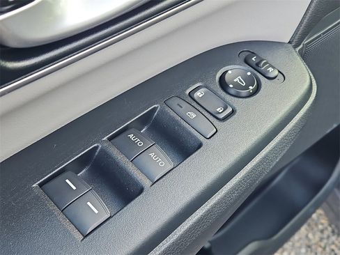Certified 2017 Honda CR-V EX-L image 29