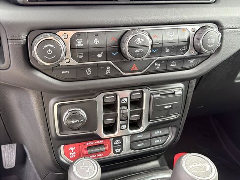 New 2026 Jeep Gladiator Rubicon AWD/4WD image 29