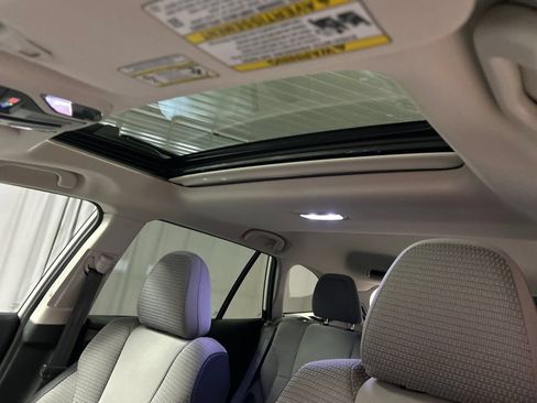 Used 2025 Subaru Outback Premium w/ Popular Package #1A AWD/4WD image 21