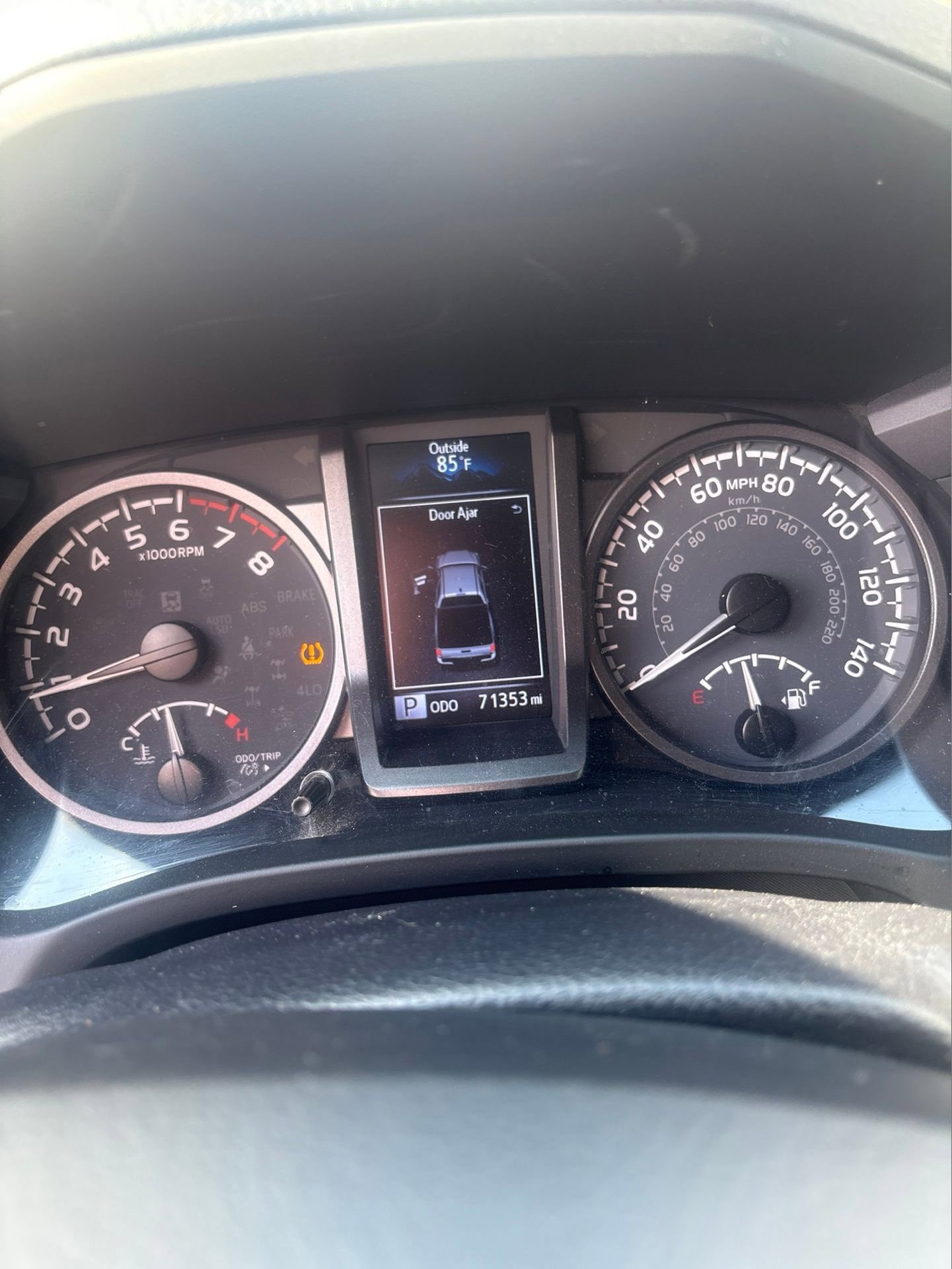 Used 2023 Toyota Tacoma TRD Off-Road w/ Technology Package AWD/4WD image 11