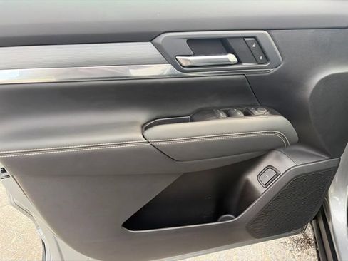 New 2027 GMC Terrain Elevation w/ Elevation Premium Package AWD/4WD image 10