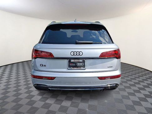 Certified 2025 Audi Q5 Prestige image 5