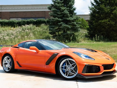 Used 2019 Chevrolet Corvette ZR1 RWD image 15