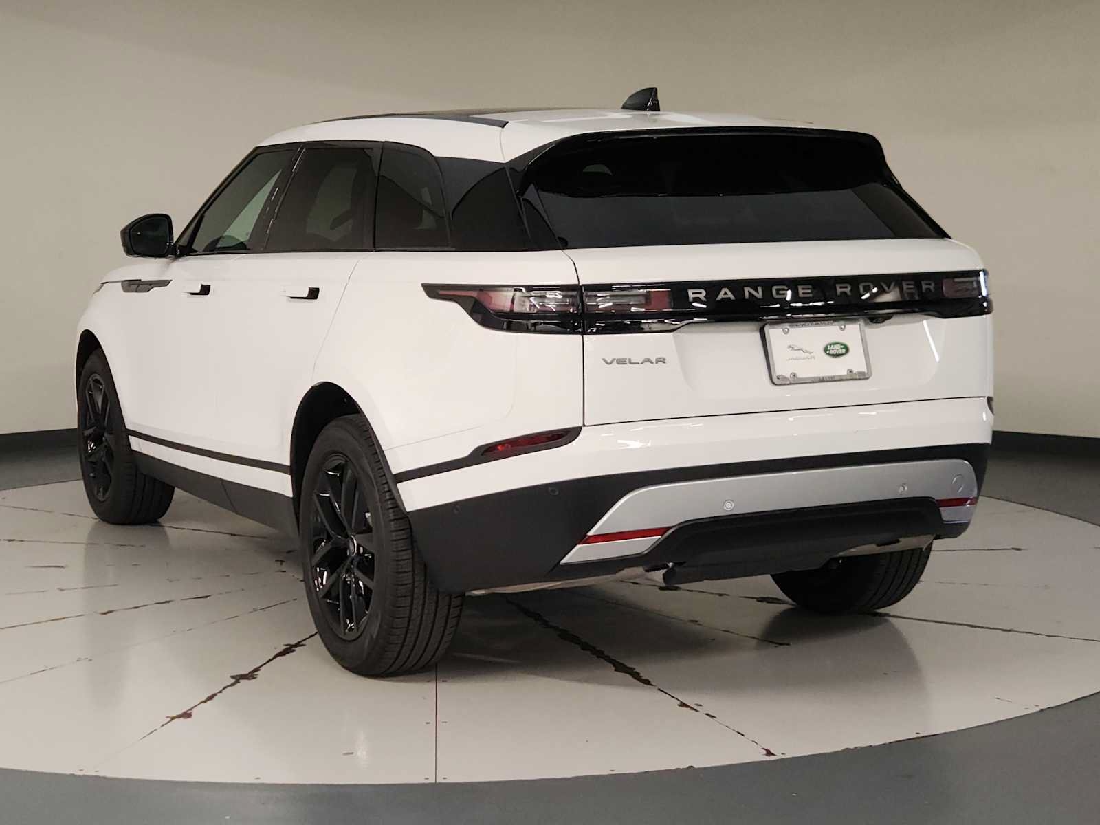 Used 2026 Land Rover Range Rover Velar S AWD/4WD image 6