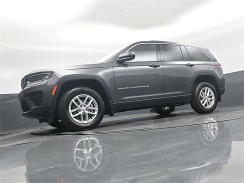 New 2025 Jeep Grand Cherokee Laredo X w/ Luxury Tech Group I image 33