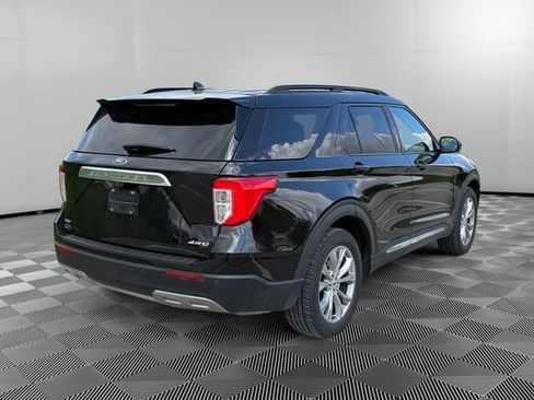 Used 2021 Ford Explorer XLT w/ Equipment Group 202A AWD/4WD image 5