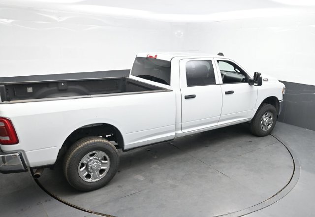 Used 2024 RAM 2500 Tradesman w/ Chrome Appearance Group AWD/4WD image 26