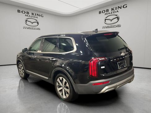 Used 2020 Kia Telluride S FWD image 3