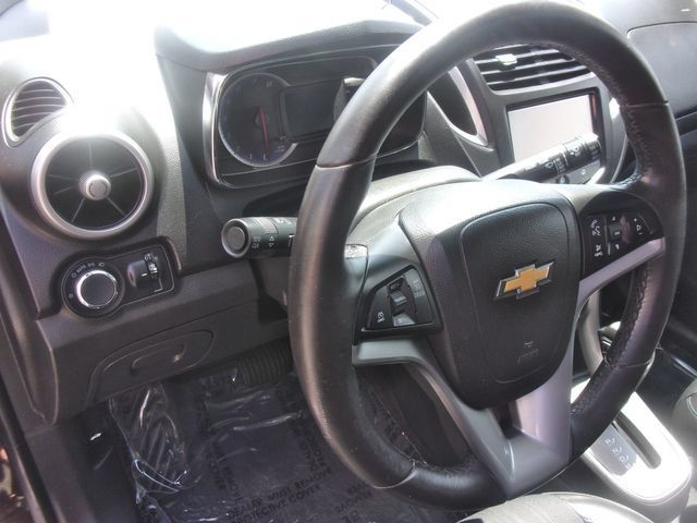 Used 2016 Chevrolet Trax LT w/ LT Sun and Sound Package AWD/4WD image 20