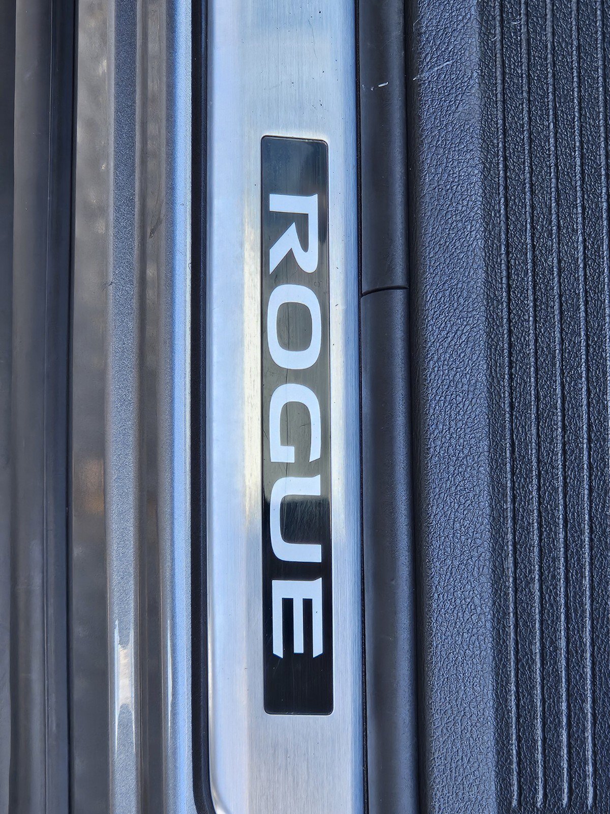 Used 2023 Nissan Rogue SL w/ SL Premium Package FWD image 34