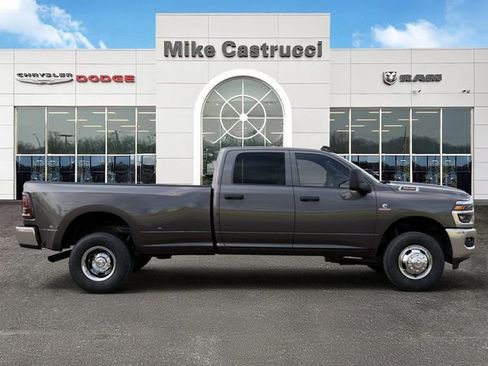 New 2026 RAM 3500 Tradesman AWD/4WD image 21